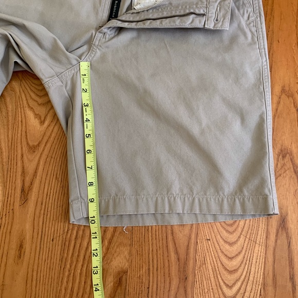 Royal Robbins flat front shorts. Size 34. - Picture 8 of 9